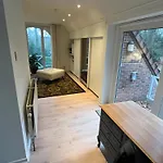 Silk And Stone Manor