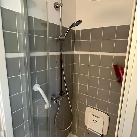 Silk And Stone Manor