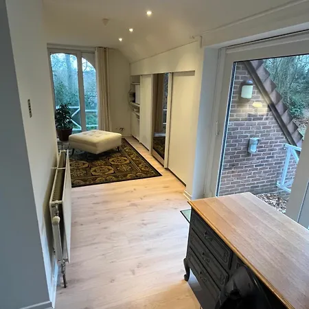 Silk And Stone Manor